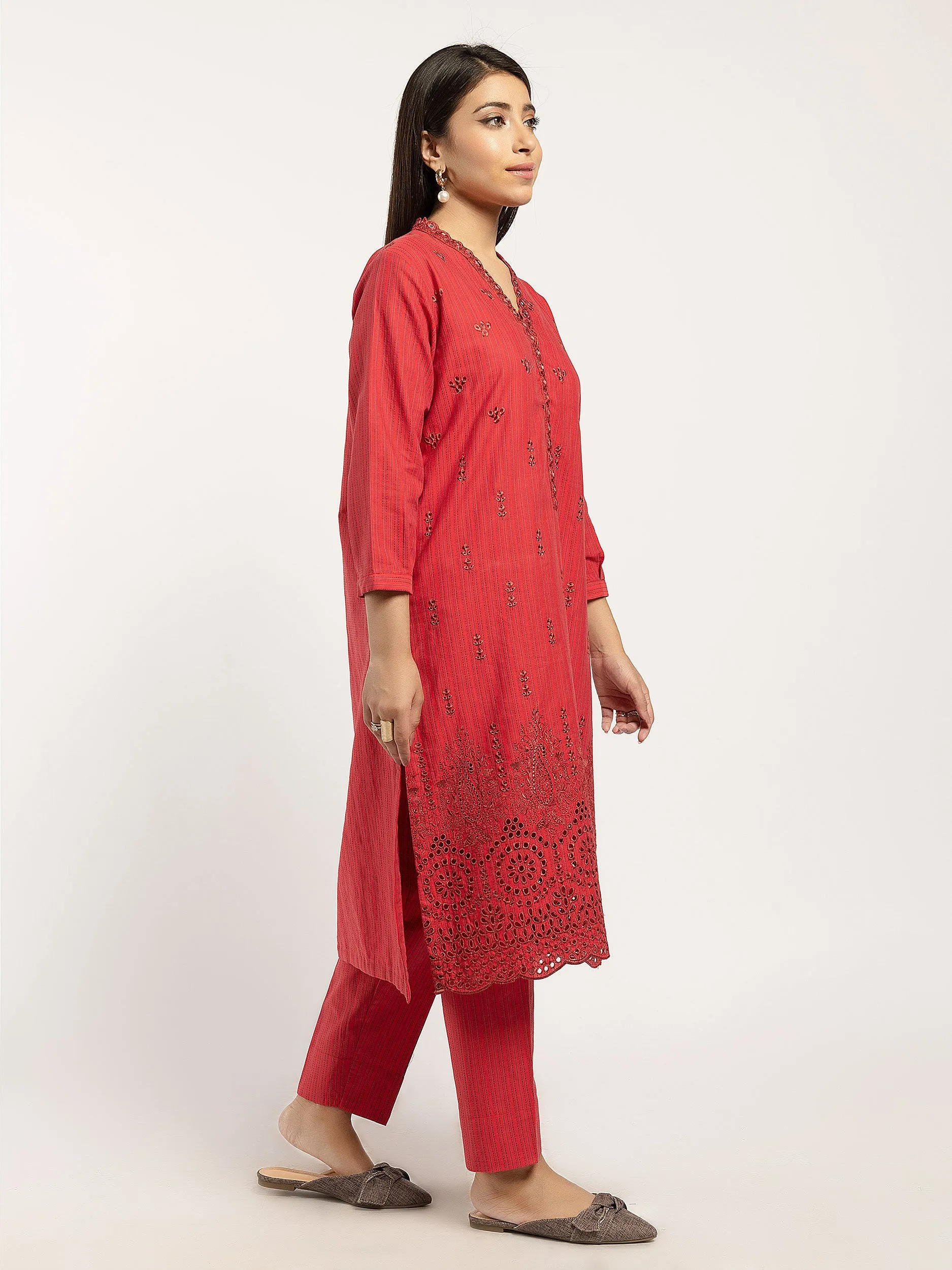 2 Piece Khaddar Suit-Embroidered (Pret)