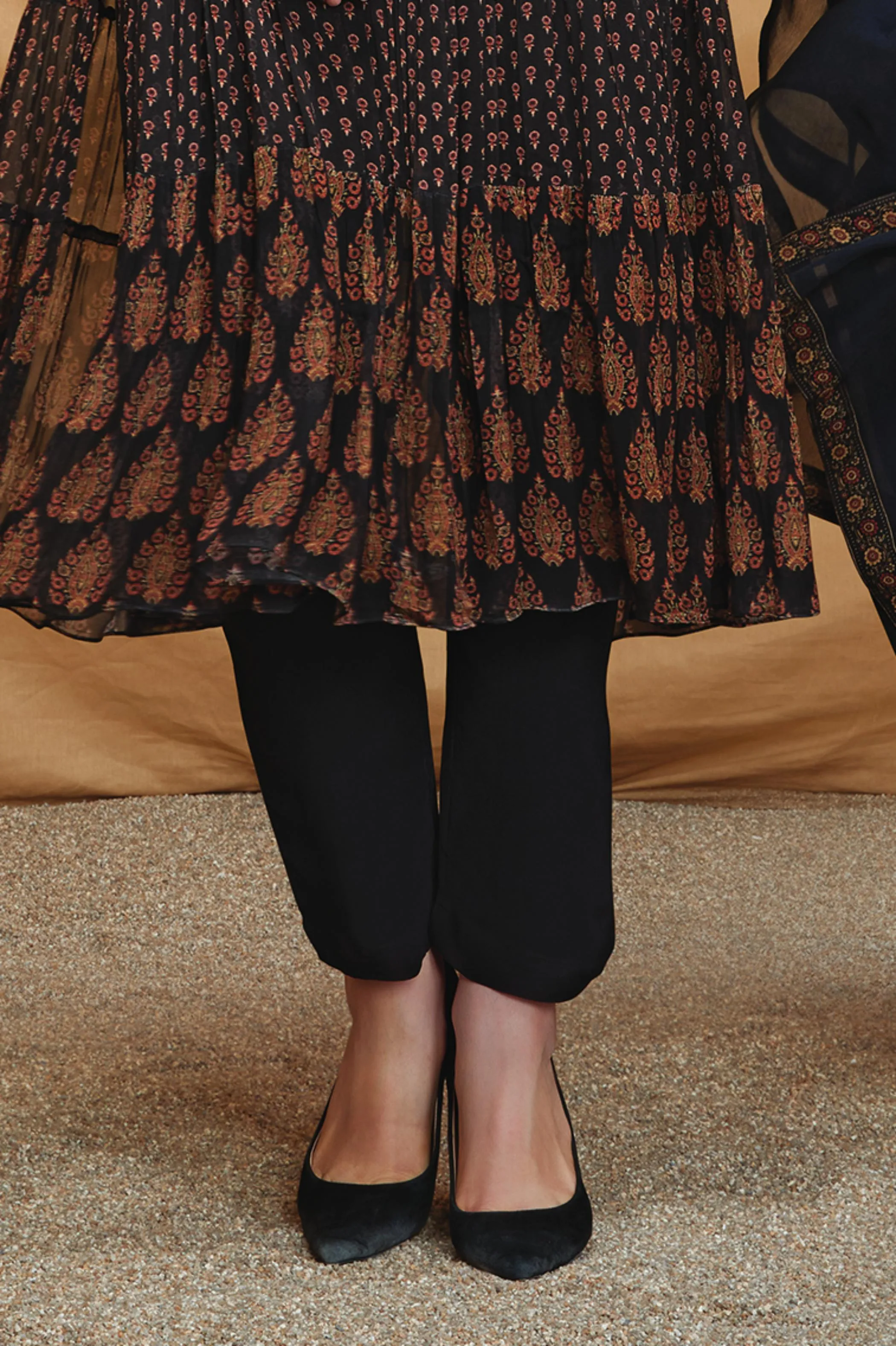 Black Mirror and Thread work with Digital Print Straight Cut Salwar Suit