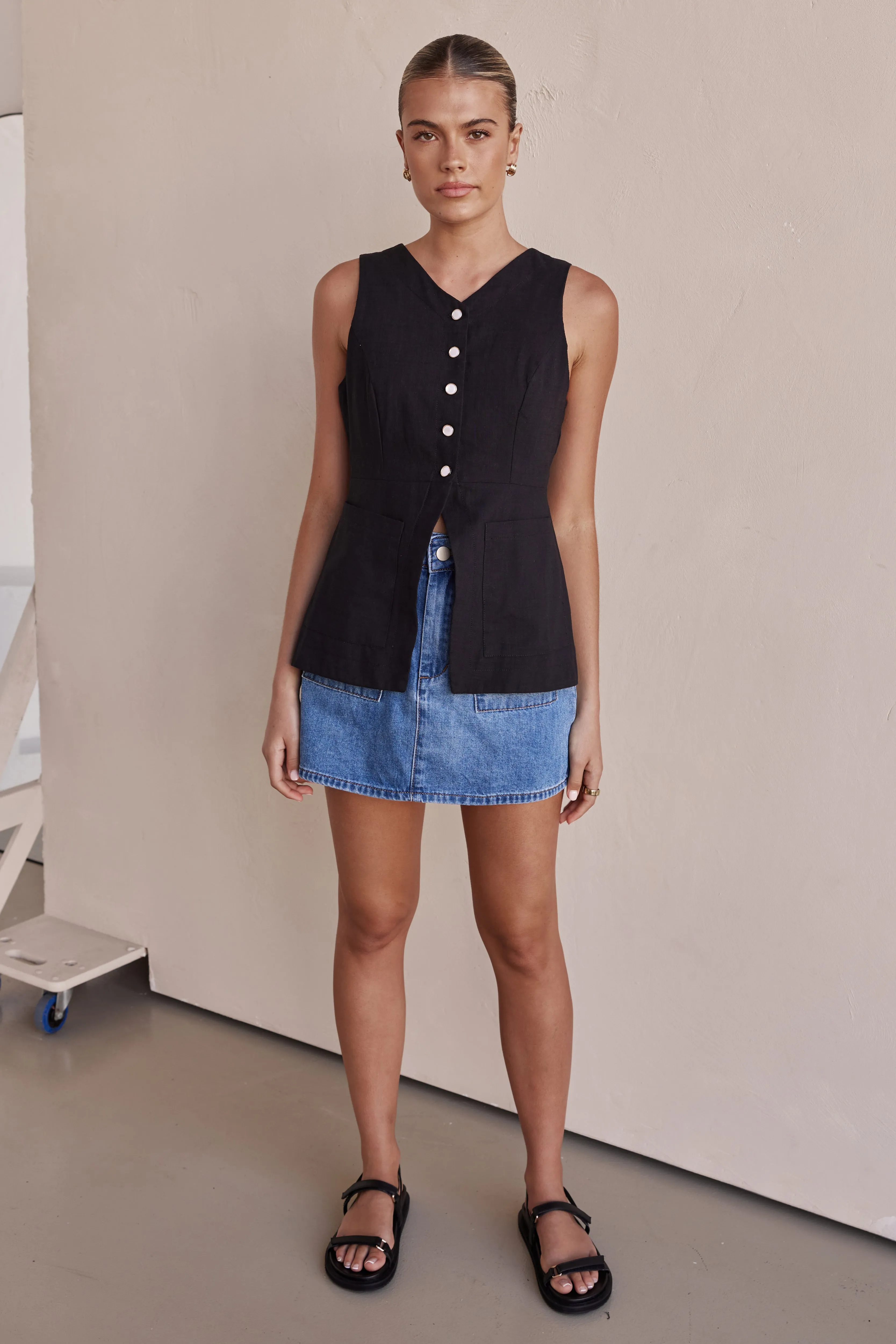 Irving Vest (Black)